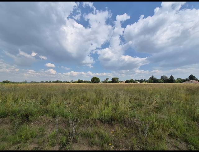2,074M² VACANT LAND FOR SALE IN VAALPARK